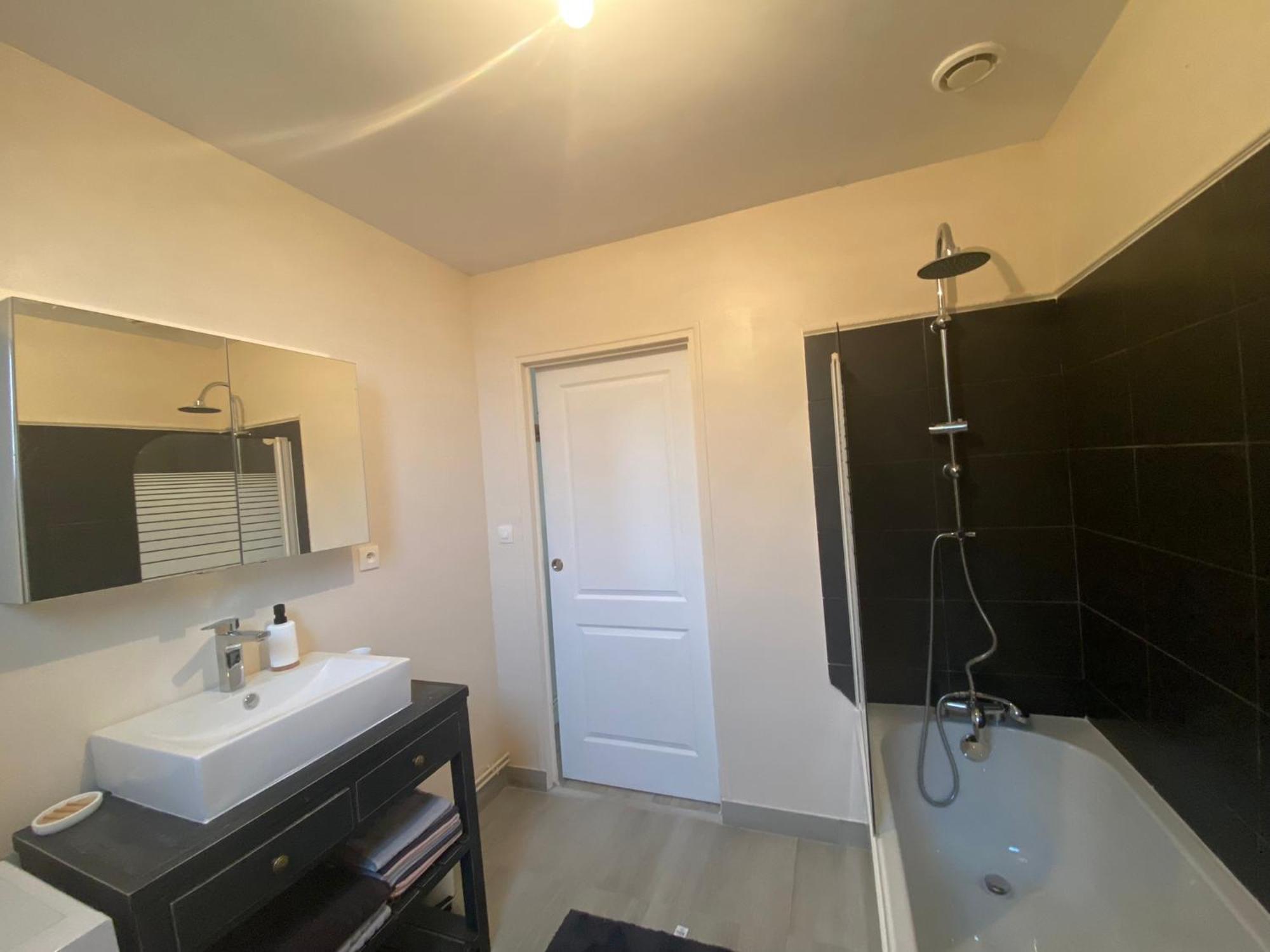 Maison Bourbonnaise Idealement Placee Proche Du Centre Ville De Moulins Neuvy  エクステリア 写真